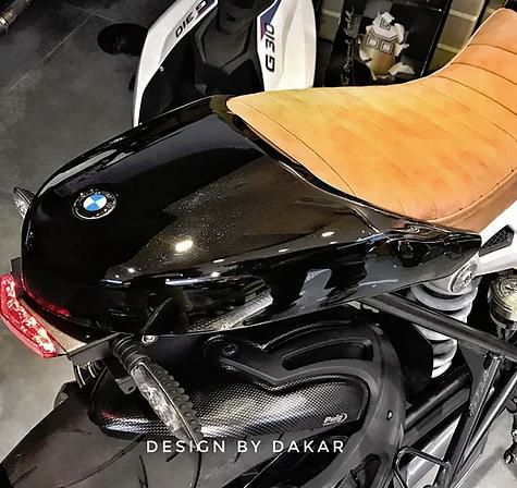 BMW RnineT スクランブラー シングルシートカバー/ハンプカバー エアロデザイン 17- ブラック Dkdesign |  バイクカスタムパーツ専門店 モトパーツ(MOTO PARTS)