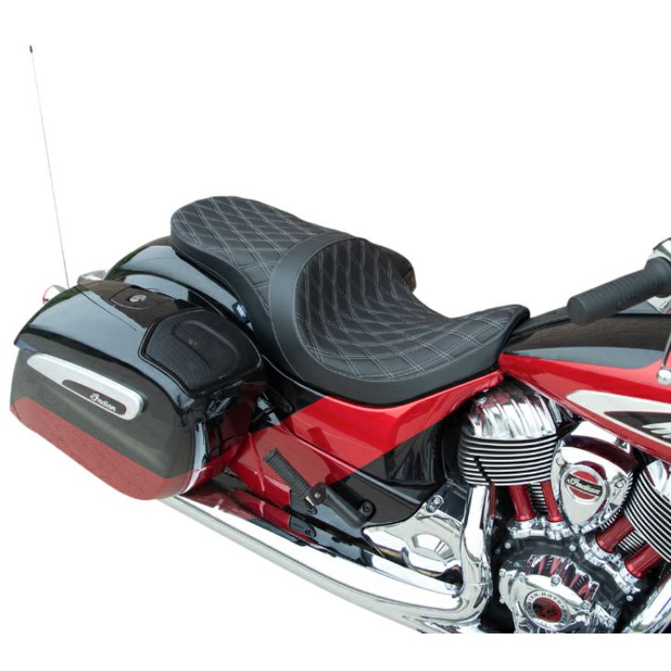 Drag Specialties Indian用 フォワード/ロープロファイル 2UPシート レザー/シルバーステッチ-02