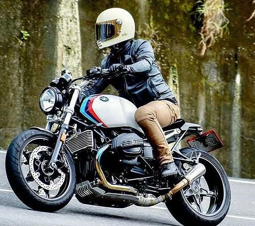 BMW RnineT 14- スキッドプレート アンダーガード ブラック Dkdesign