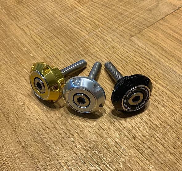 BMW R-nineT 14- シート サイド カバーボルト ブラック DKdesign-05