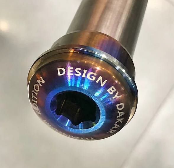 BMW R-nineT 17- フロント アクスルシャフト チタン製 DKdesign-06