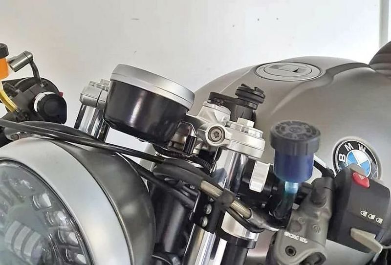 BMW RnineT スクランブラー/ピュア メーターロワリング