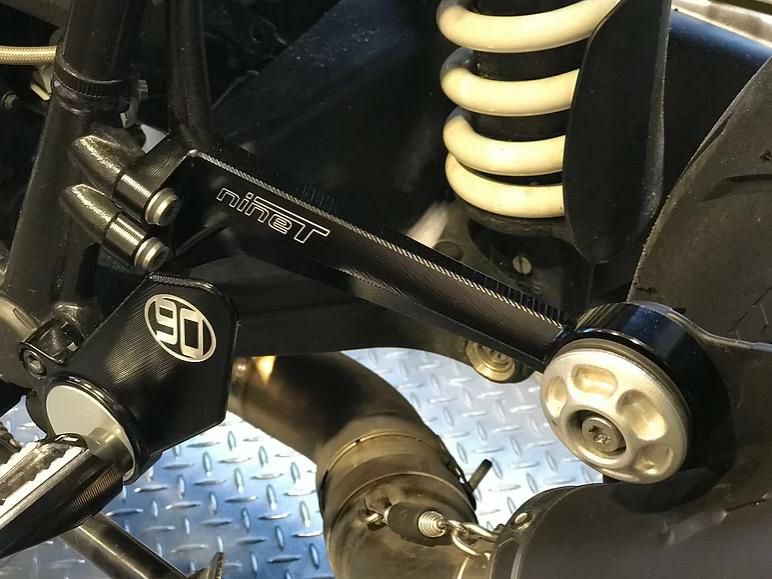 BMW RnineT マフラーハンガー 14- DKdesign | バイクカスタム BMW RnineT マフラーハンガー 14- DKdesign | バイクカスタム