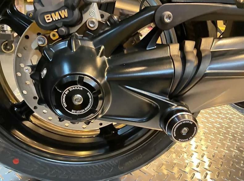 BMW RnineT リア アクスルスライダー ブラック DKdesign