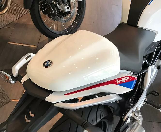 BMW G310R G310GS シングルシートカウル ホワイト DKdesign | バイクカスタムパーツ専門店 モトパーツ(MOTO PARTS)