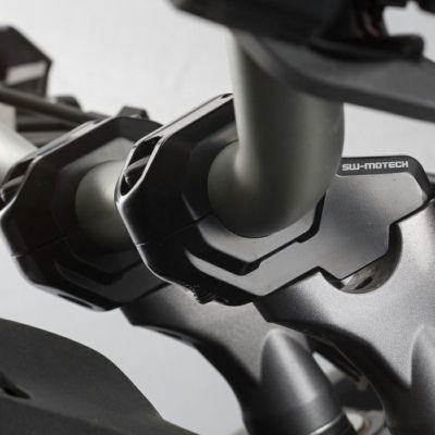 SW-MOTECHウインドスクリーン　SV650(2015〜)用 SW-MOTECH スクリーン ウインドシールド SV650 15- シルバー