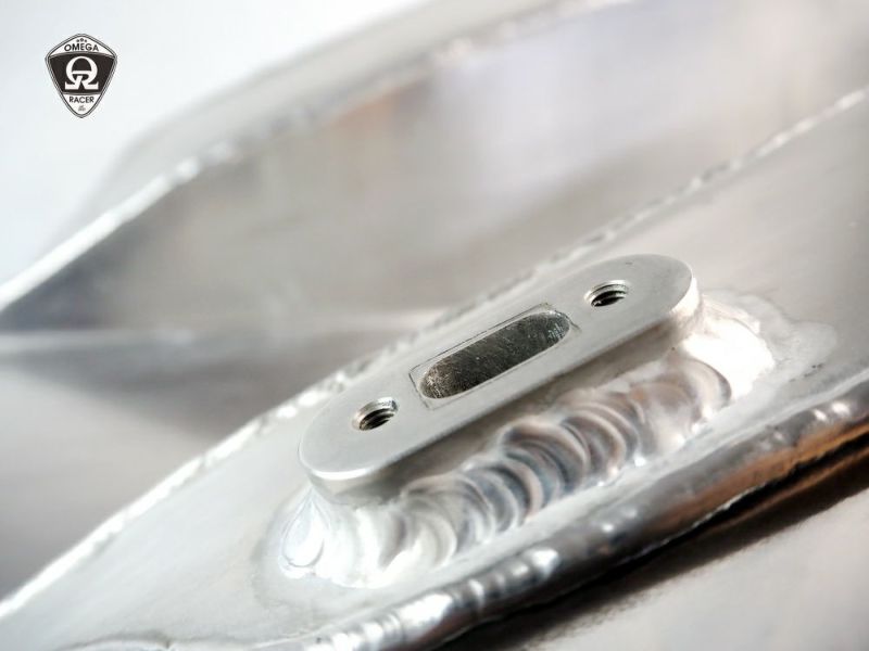 SR400/500 キャブ アルミ フューエルタンク ポリッシュ Mugello オメガ