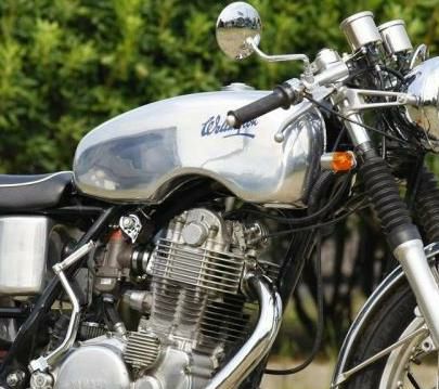 ヤマハ SR400 SR500 ボディパーツ タンク | モトパーツ(MOTO PARTS)