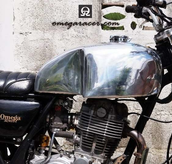SR400/500 キャブ アルミ フューエルタンク The AJS オメガレーサー 