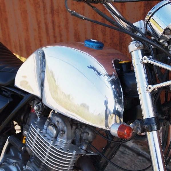 ヤマハ SR400 SR500 ボディパーツ タンク | モトパーツ(MOTO PARTS)