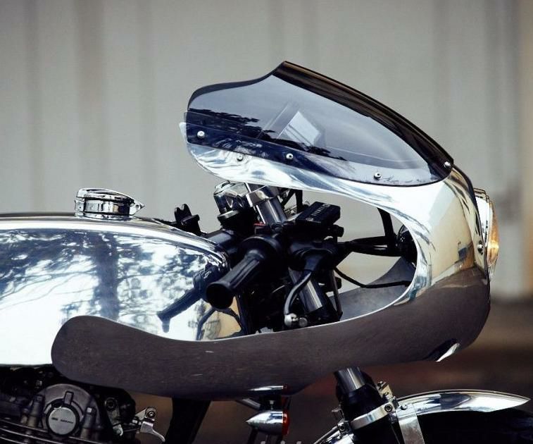 SR400FI/SR400/500 カフェレーサー アルミ フロントカウル BIG オメガ 