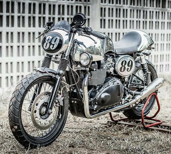 ボンネビル T100, Thruxton スラクストン 空冷 コマンドー アルミ