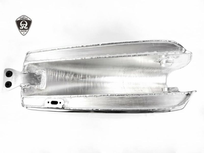 W650 アルミ フューエルタンク ”Brat” オメガレーサー カワサキ W650 アルミ フューエルタンク ”Brat” オメガレーサー カワサキ