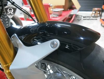 モトトリオ（MotoTrio） TTR フロントフェンダー マットブラック Omega