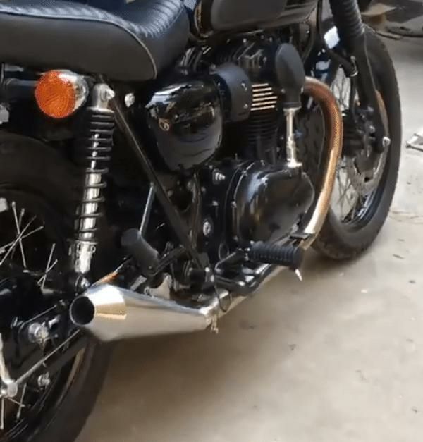 W650, W400 メガホン フルエキ マフラー MegaBrat オメガレーサー 