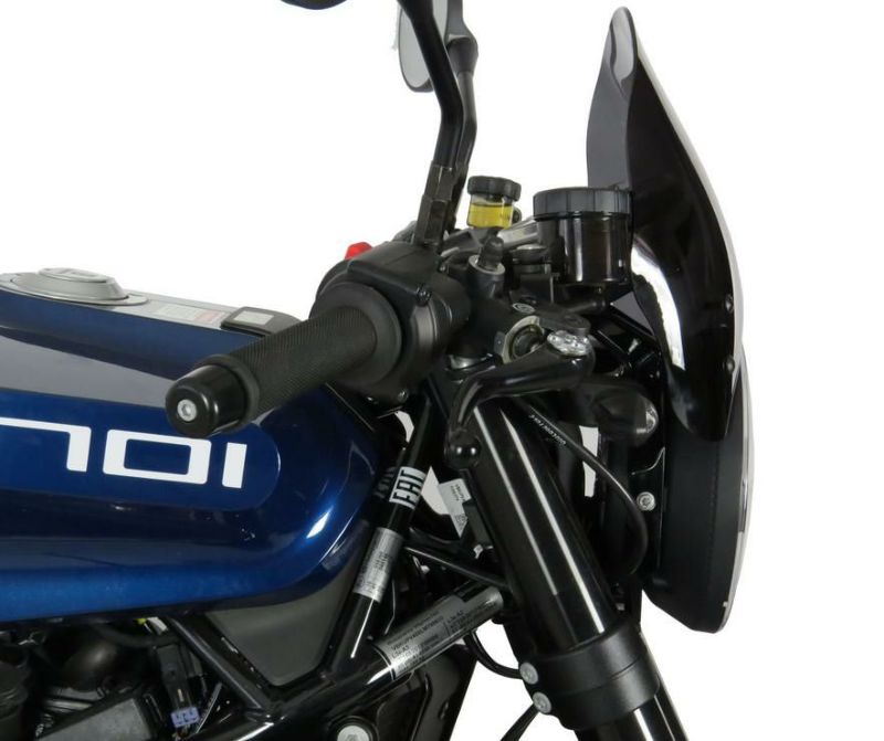 Husqvarna SVARTPILEN 401にフライスクリーン＆オレンジチェーン
