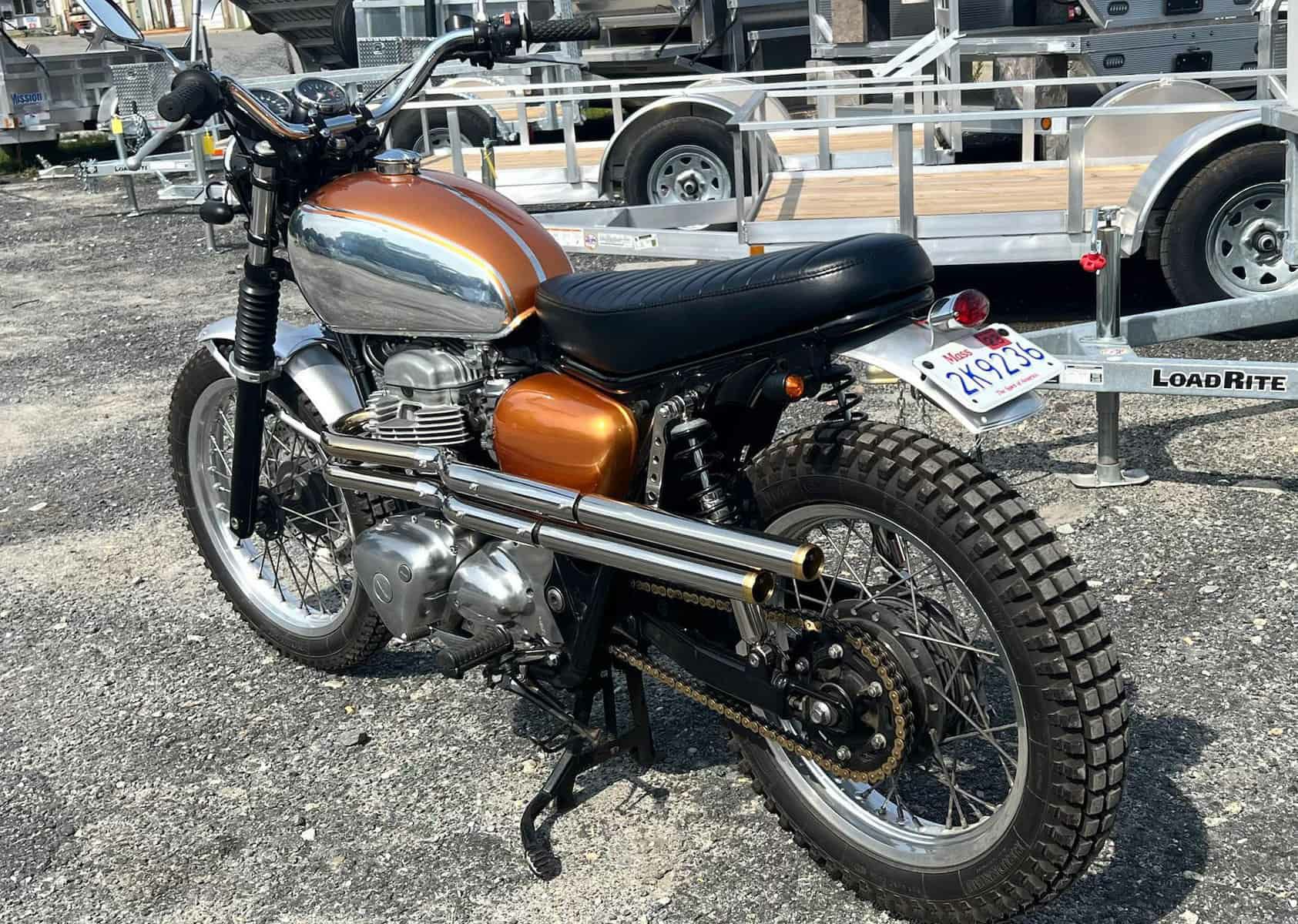 W400, W650, W800 フラットベンチシート ブラック オメガレーサー 