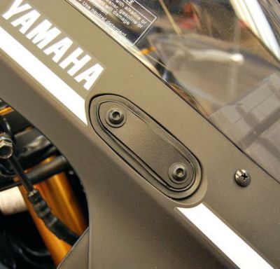 ヤマハ R25/R3 19-21 ミラー取付穴カバー  ニューレイジサイクルズ