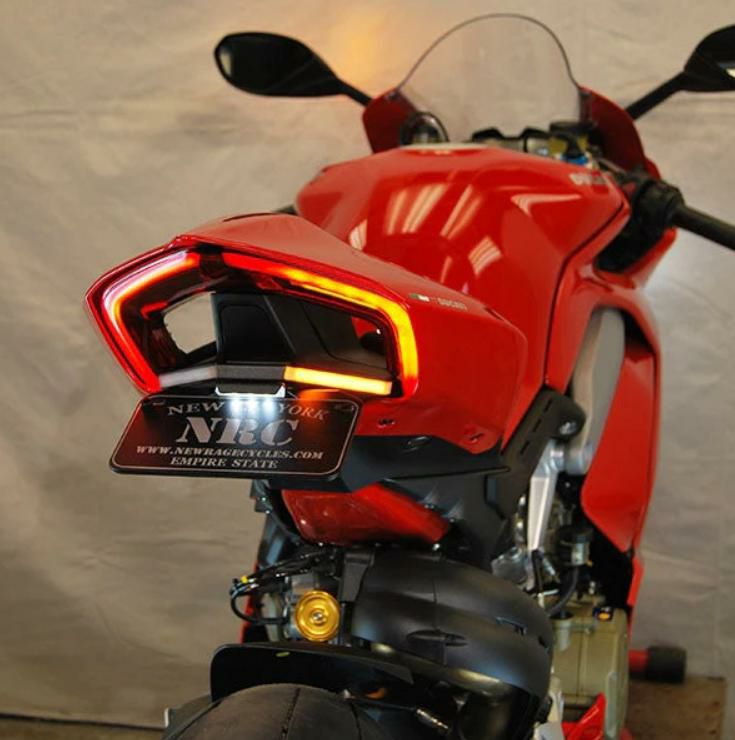 DUCATI ストリートファイター V4/V2 20-/22- フェンダーレスキット 