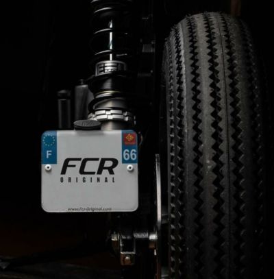 トライアンフ 汎用ナンバープレートホルダー ブラック FCRオリジナル 