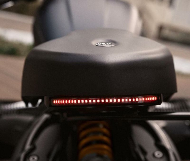 BMW R18 テールランプ & ウインカー ユニットガレージ | バイク