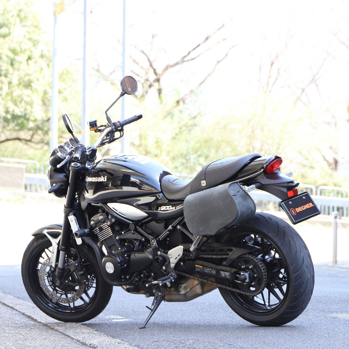 カワサキ Z900RS/CAFE レザーサドルバッグ 9L ブラック DEGNER 