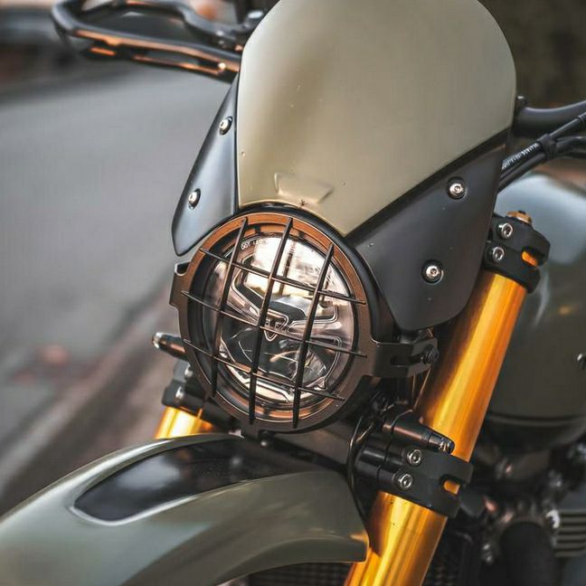 トライアンフ Scrambler(スクランブラー) |ヘッドライト＆ブラケット 