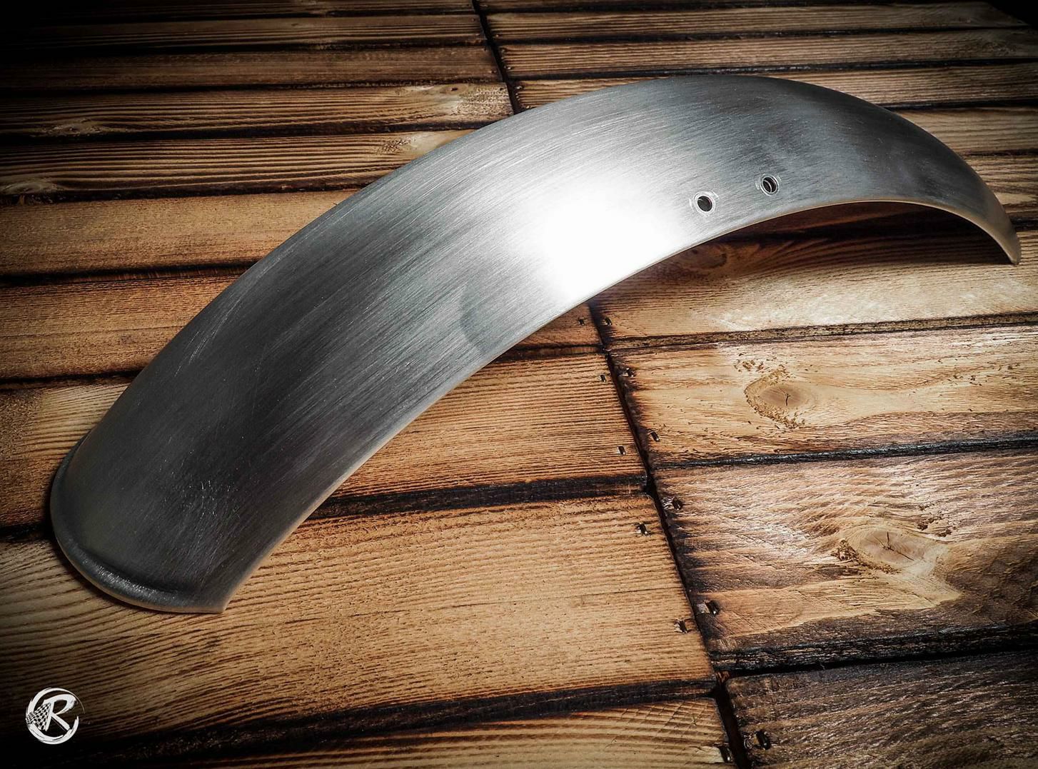 トライアンフ スラクストン1200R/RS アルミフロントフェンダー