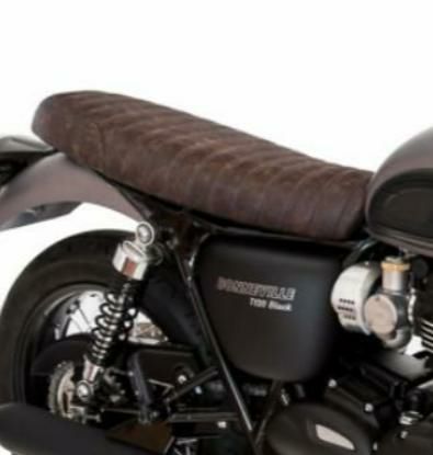 トライアンフ Scrambler(スクランブラー) |シート|RAISCH|モトパーツ 