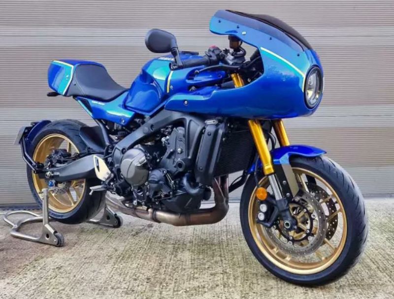 保障できる ヤマハ XSR900 2022- ロケットカウル ブラック S2コンセプト パーツ