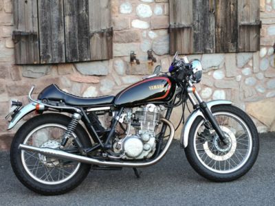 ヤマハ SR400 SR500 シート | モトパーツ(MOTO PARTS)