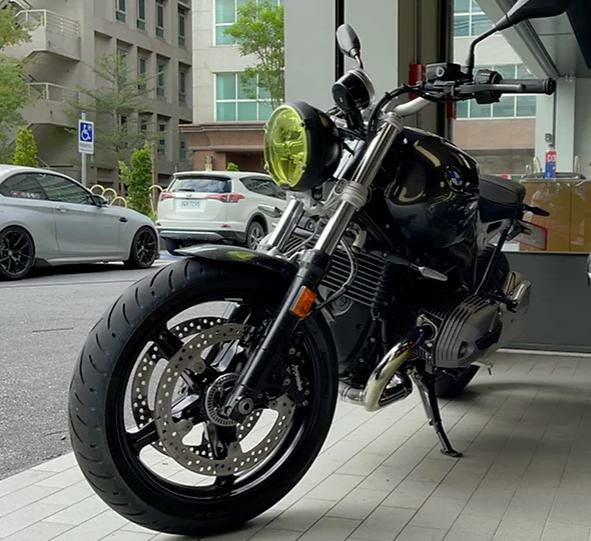 BMW R12/R12nineT R18 RnineT ヘッドライトカバー イエロー DK