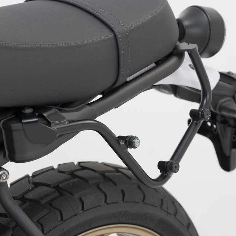 XSR700 21～ SLC サイドキャリアサポート 左側 SW-MOTECH | バイク  