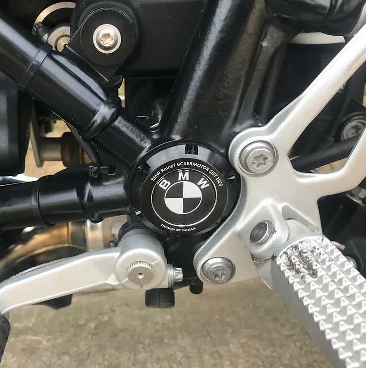 BMW RnineT 14- CNC スイングアーム ピボットカバー ブラック