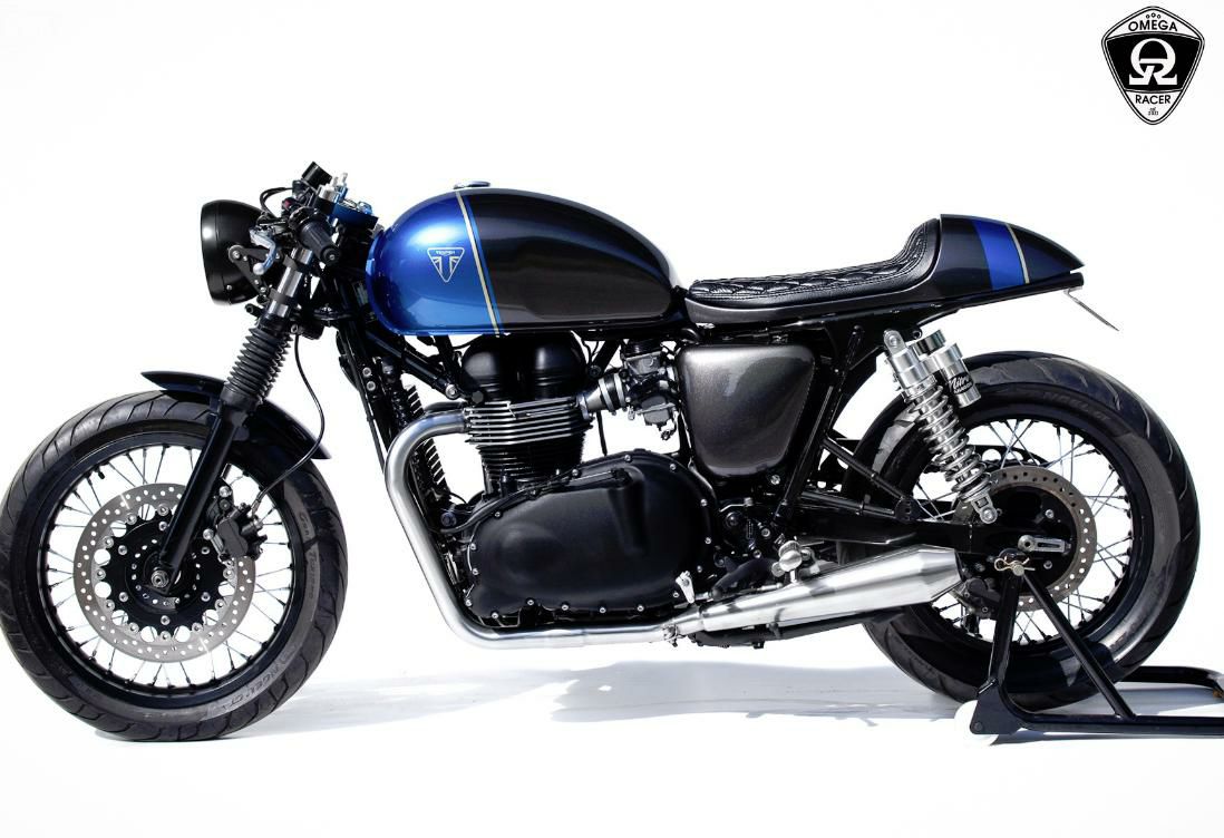 トライアンフスラクストン900 シングルシート