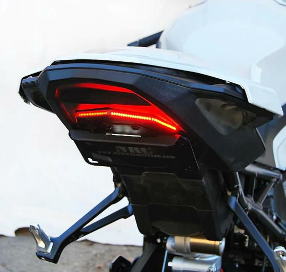 用 R1300GS 2023-2024 用 S1000RR 2019 2020-2024用 オートバイ用ウィンカーインジケーターラン バイク用ウィンカー  Compatible With For S1000RR 2019 2020 2021 2022 2023 202 並行輸入品】 BMW S1000RR  S 1000 RR S1000 2020 2021 2022 2023用 バイク LEDフロント ... バイク ウインカー 用 R1300GS 2023-2024 用 S1000RR 2019 2020-2024用 オートバイ用ウィンカ