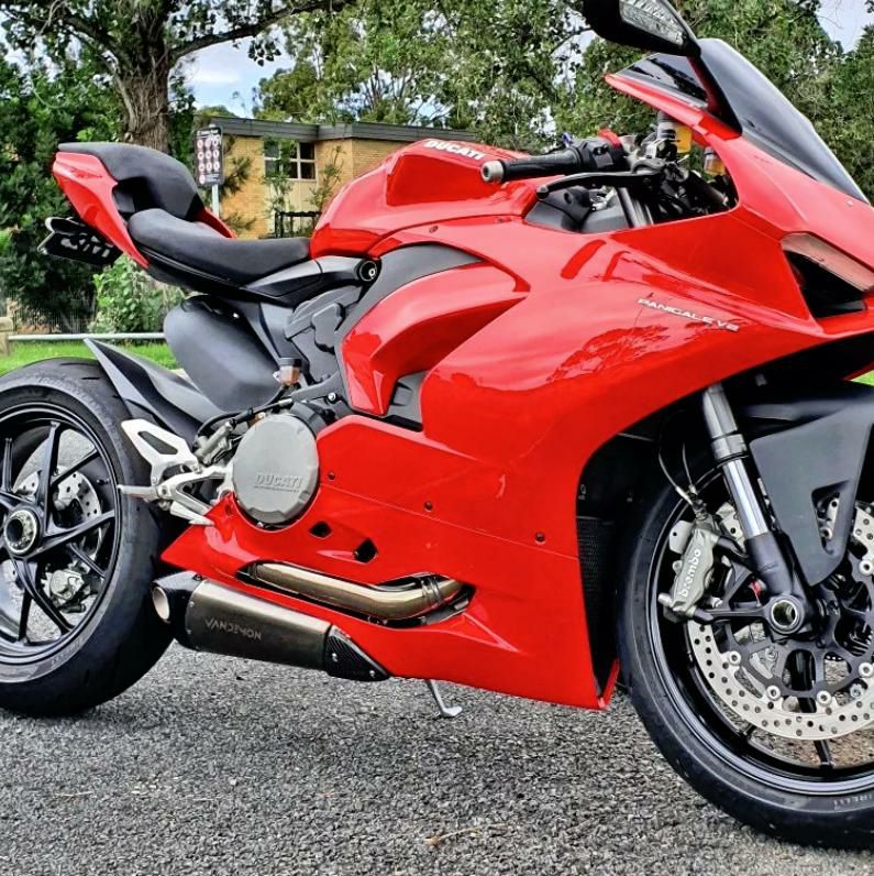 Ducati - panigale v2 カーボン マフラーエンドカバー マフラー