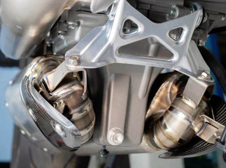 ドゥカティ パニガーレ ストリートファイター V2 フルエキ マフラー