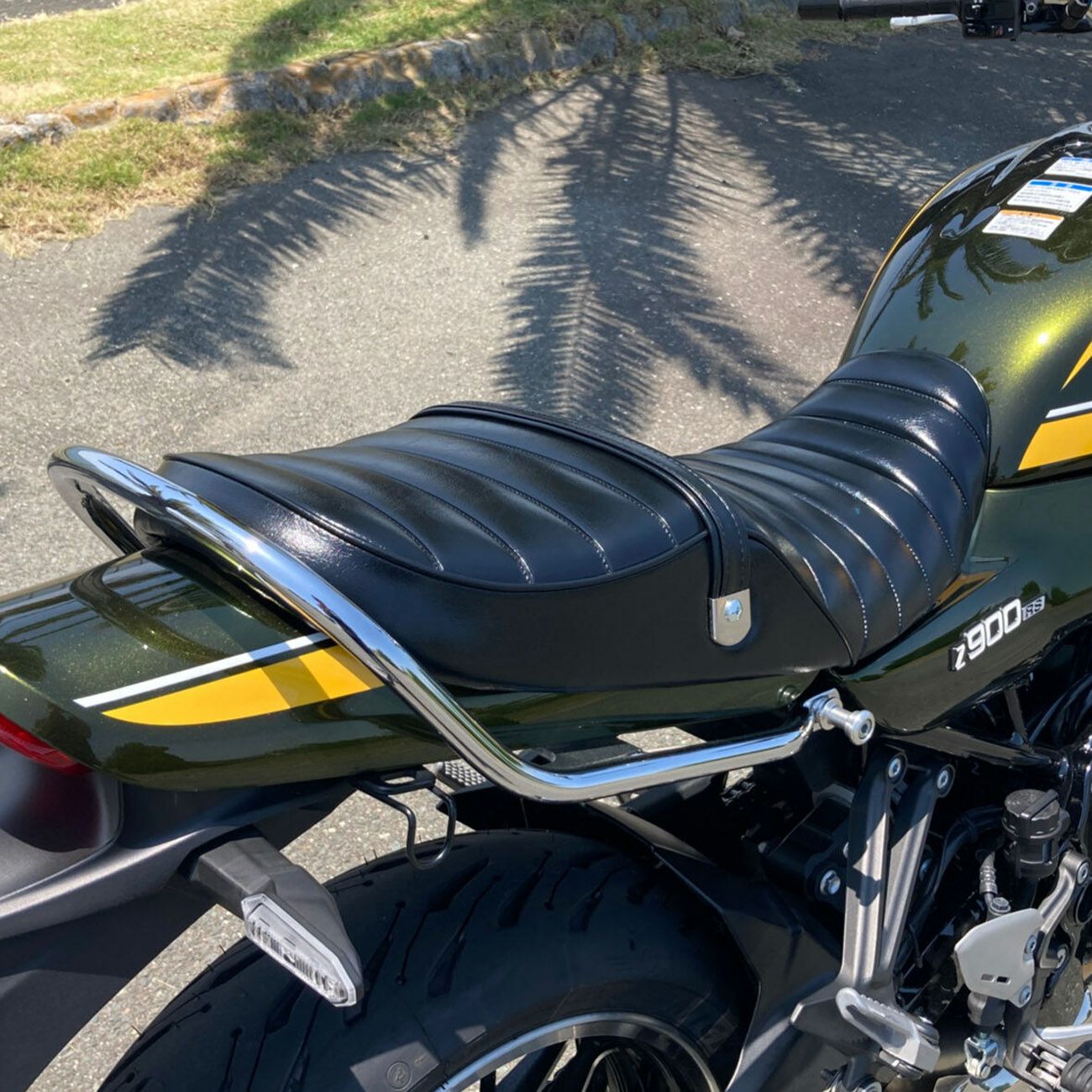 Z900RS/CAFE 18-24 GTRシリーズ ゲル入りローシート タックロール 