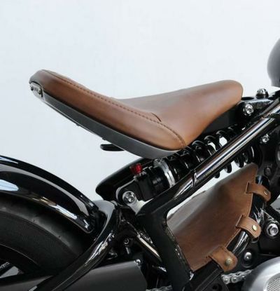 BOBBER ボバー バーチカルリブ コブラシート トライアンフ MOTONE