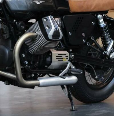 V7 850 サイドカバー ブラッシュ 右 BAAK モトグッチ | バイクカスタム