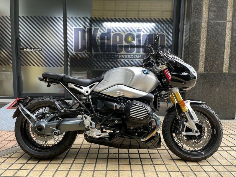 BMW RnineT 14- フロントカウル フェアリング ロケットカウル ブラック DKdesign | バイクカスタムパーツ専門店  モトパーツ(MOTO PARTS)