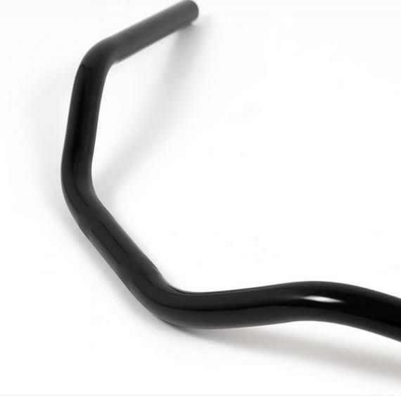 1インチ ワイドハンドルバー サテンブラック BAAK | バイクカスタム