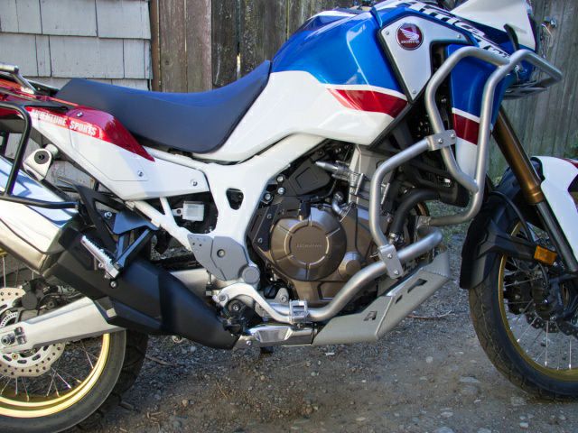 CRF1100L アフリカツイン/ADV Sports スキッドプレート シルバー AltRider | バイクカスタムパーツ専門店  モトパーツ(MOTO PARTS)