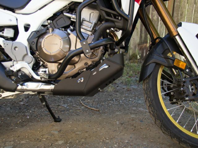 CRF1000L アフリカツイン/ADV Sports スキッドプレート ブラック AltRider | バイクカスタムパーツ専門店  モトパーツ(MOTO PARTS)