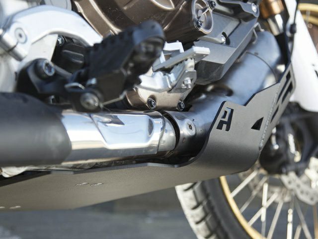 CRF1100L アフリカツイン/ADV Sports スキッドプレート ブラック 