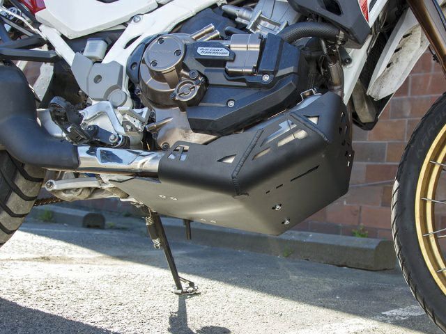 CRF1100L アフリカツイン/ADV Sports スキッドプレート ブラック AltRider | バイクカスタムパーツ専門店  モトパーツ(MOTO PARTS)