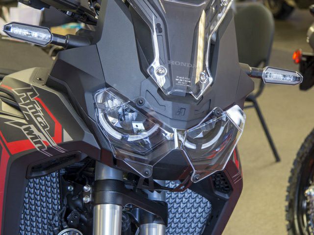 ツアラテック CRF1000L Africa Twin ヘッドライトプロテクター
