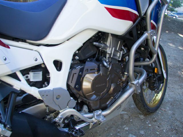 CRF1000L アフリカツイン/ADV Sports クラッチアームガード ブラック