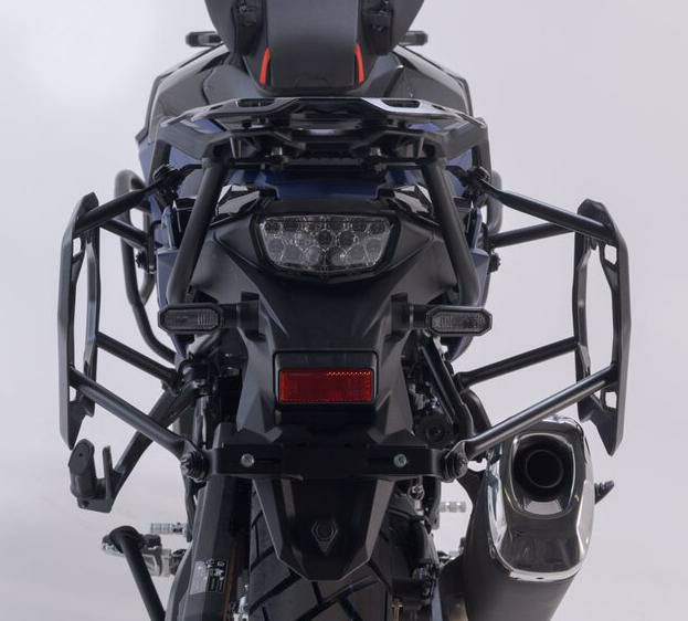 Vストローム 800DE アドベンチャーセット ブラック SW-Motech | バイク